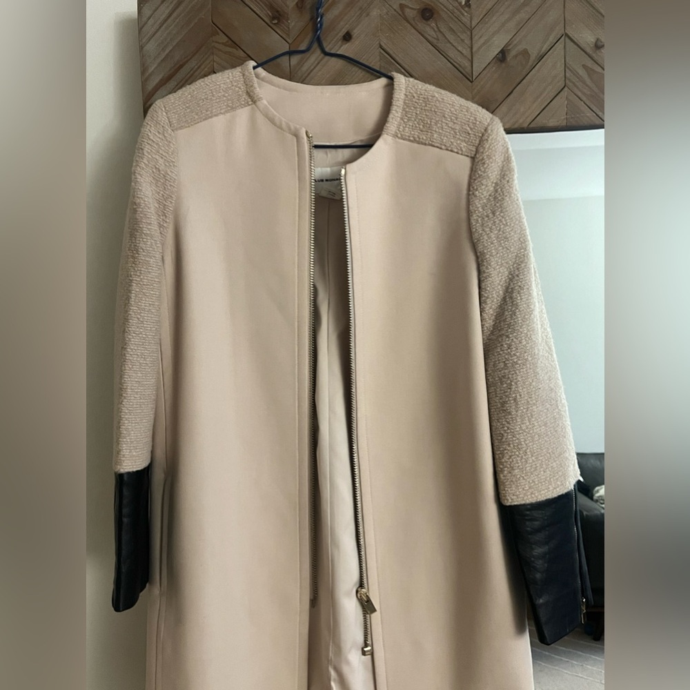 Like New Club Monaco Beige and Black Jacket